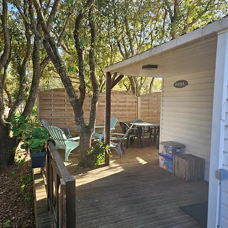 Dans Terrain Prive Et Familiale Bonifacio (Corsica)