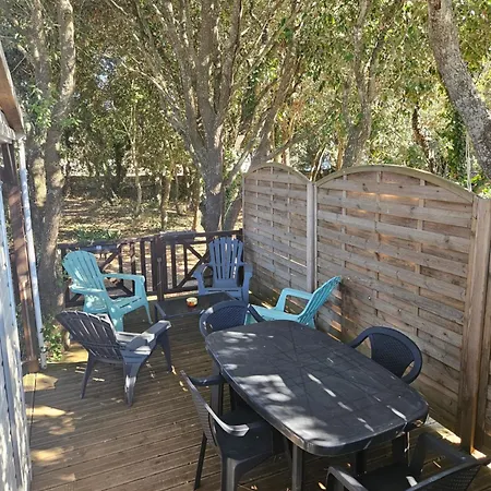 Chalet Dans Terrain Prive Et Familiale *