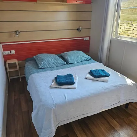 Chalet Dans Terrain Prive Et Familiale