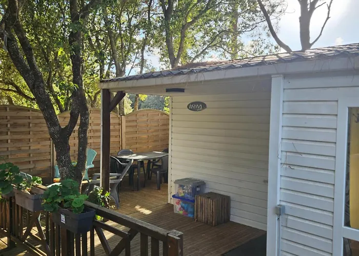 Dans Terrain Prive Et Familiale