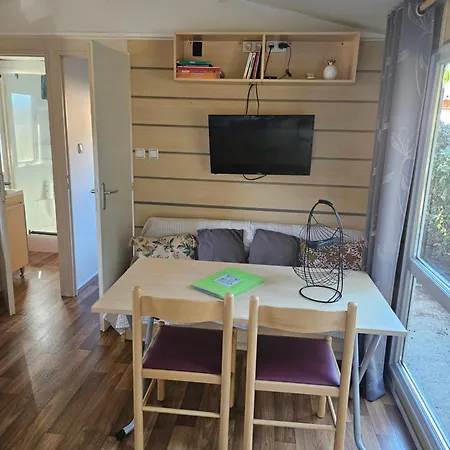 Chalet Dans Terrain Prive Et Familiale *