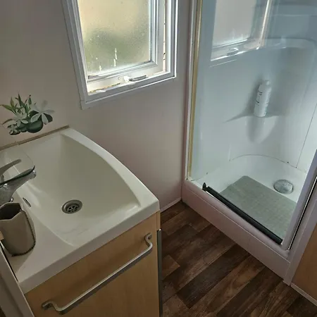 Dans Terrain Prive Et Familiale Chalet Bonifacio (Corsica)