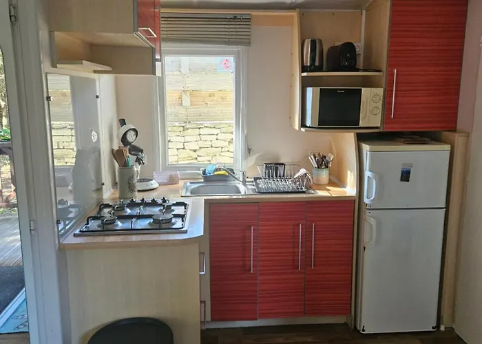 בקתה Dans Terrain Prive Et Familiale